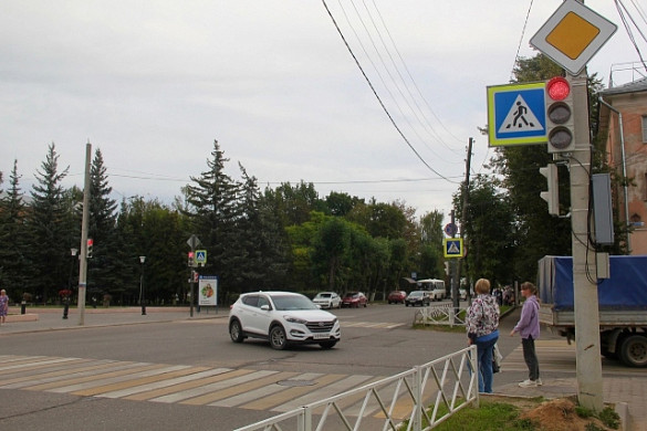 На одном из самых оживленных перекрестков в Родниках появились светофоры